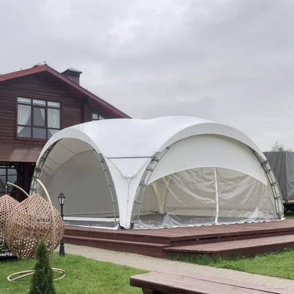 moderní stanový altán