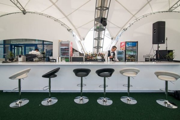 stan nočního klubu