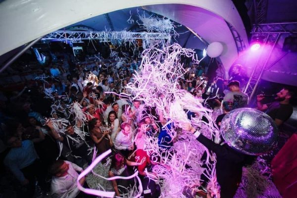 stan nočního klubu