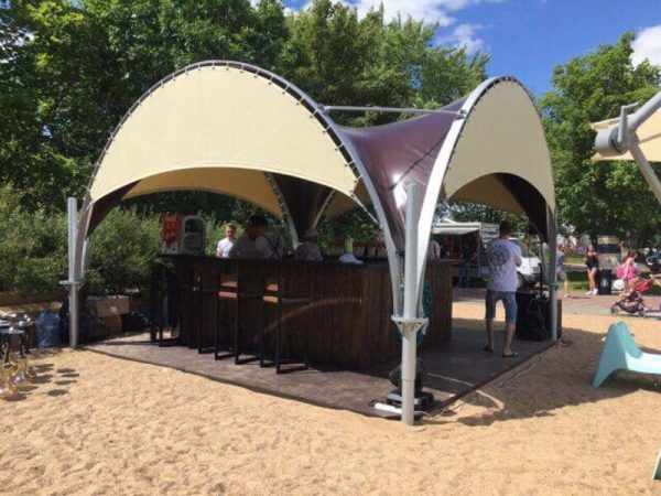 Venkovní barový stan