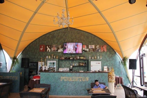 Venkovní barový stan