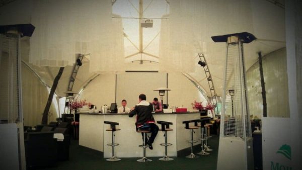 Venkovní barový stan